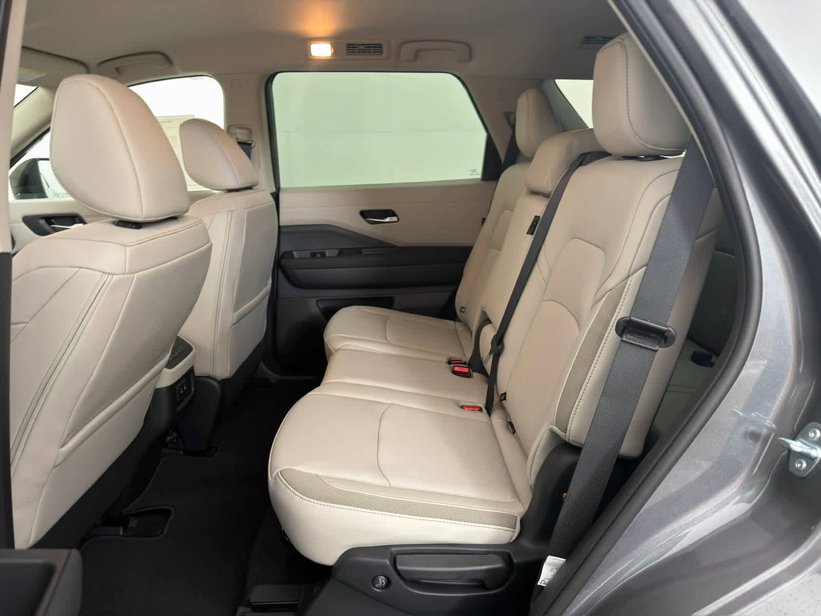 New 2026 Nissan Pathfinder SL image 16