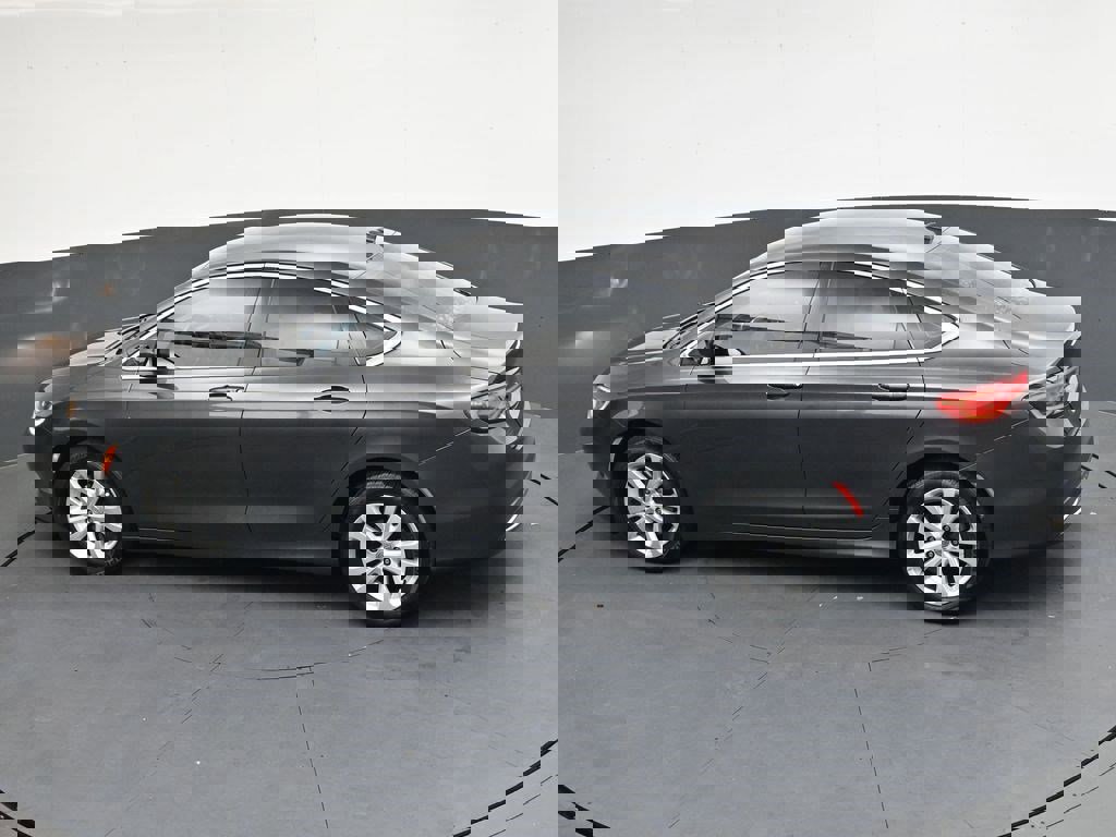 Used 2017 Chrysler 200 Limited Platinum image 22