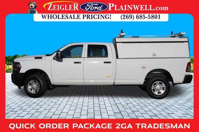 Used 2023 RAM 3500 Tradesman w/ Convenience Group image 2