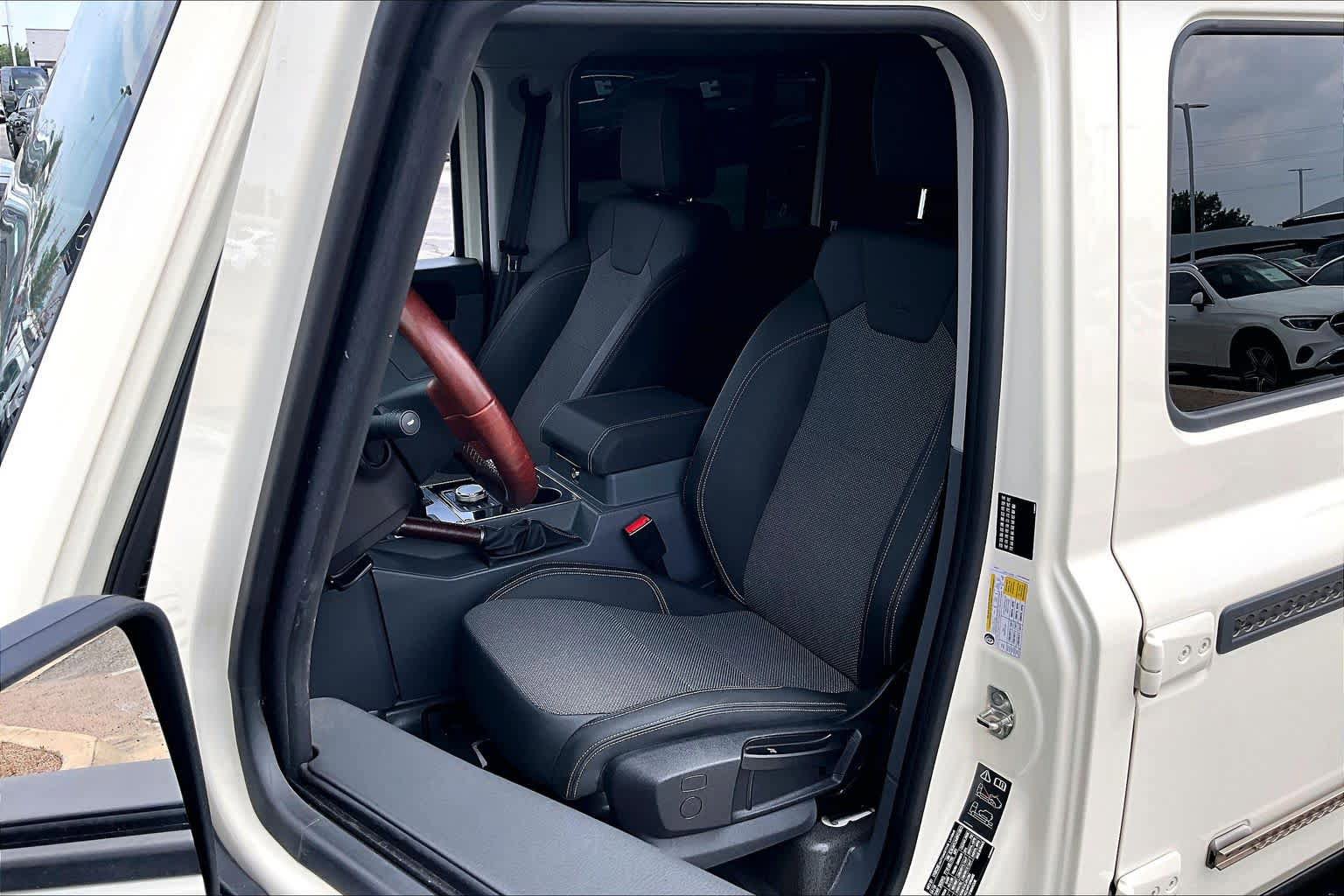 Used 2024 INEOS Grenadier Fieldmaster Edition AWD/4WD image 8