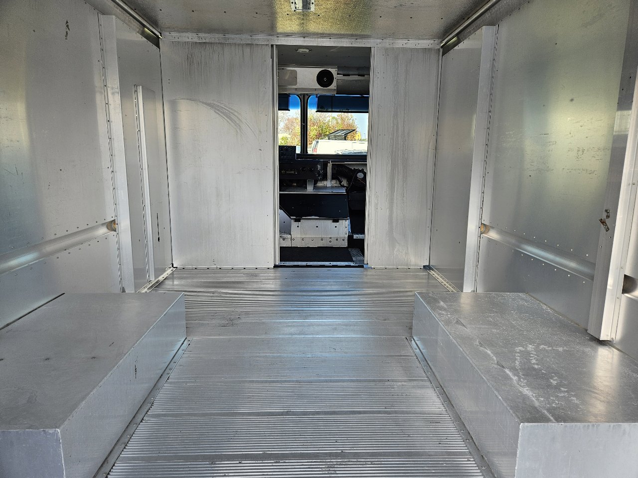 Used 2013 Ford E-350 and Econoline 350 Super Duty w/ Air Conditioning Prep Pkg image 17