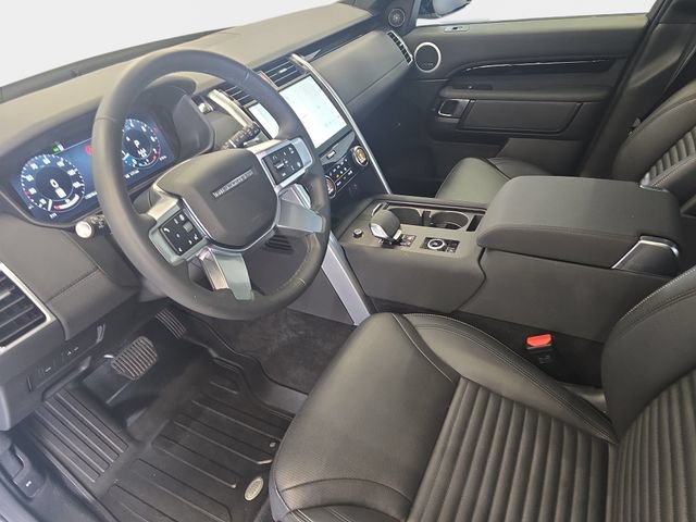 Certified 2025 Land Rover Discovery S AWD/4WD image 20