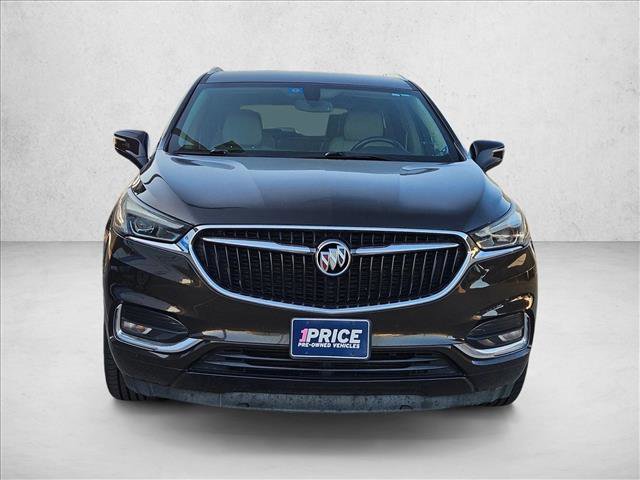 Used 2018 Buick Enclave Essence image 2