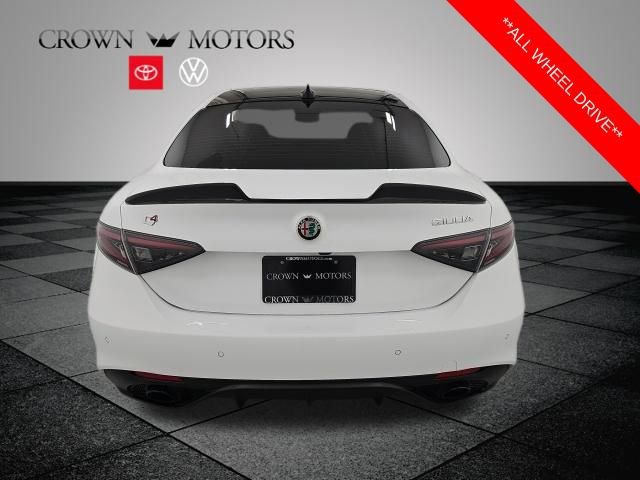 Used 2024 Alfa Romeo Giulia Veloce image 5