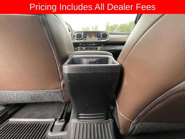 Used 2017 Toyota Tacoma Limited w/ Tow Package AWD/4WD image 17