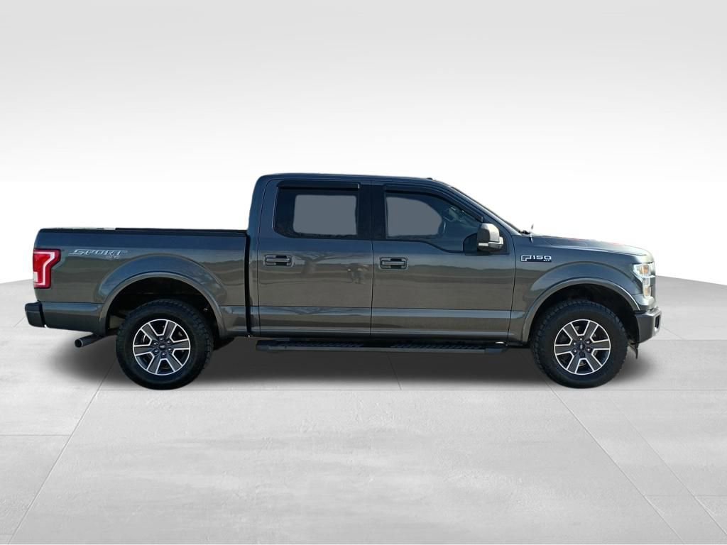 Used 2017 Ford F150 XLT w/ Equipment Group 302A Luxury image 6