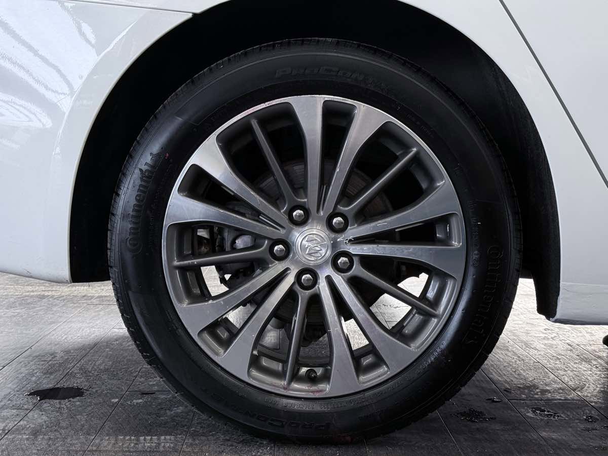 Used 2017 Buick LaCrosse Essence image 37