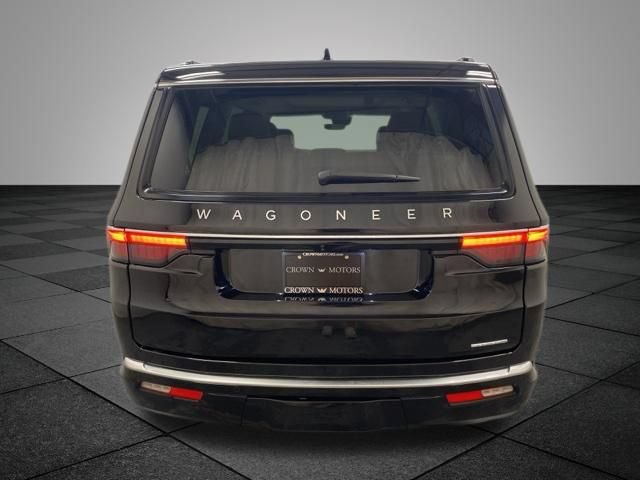 Used 2024 Jeep Wagoneer Series III w/ Premium Group I AWD/4WD image 5