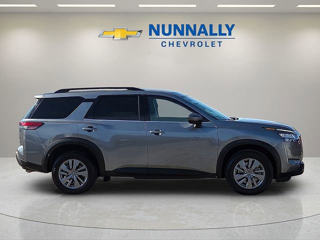 Used 2025 Nissan Pathfinder SV AWD/4WD image 6