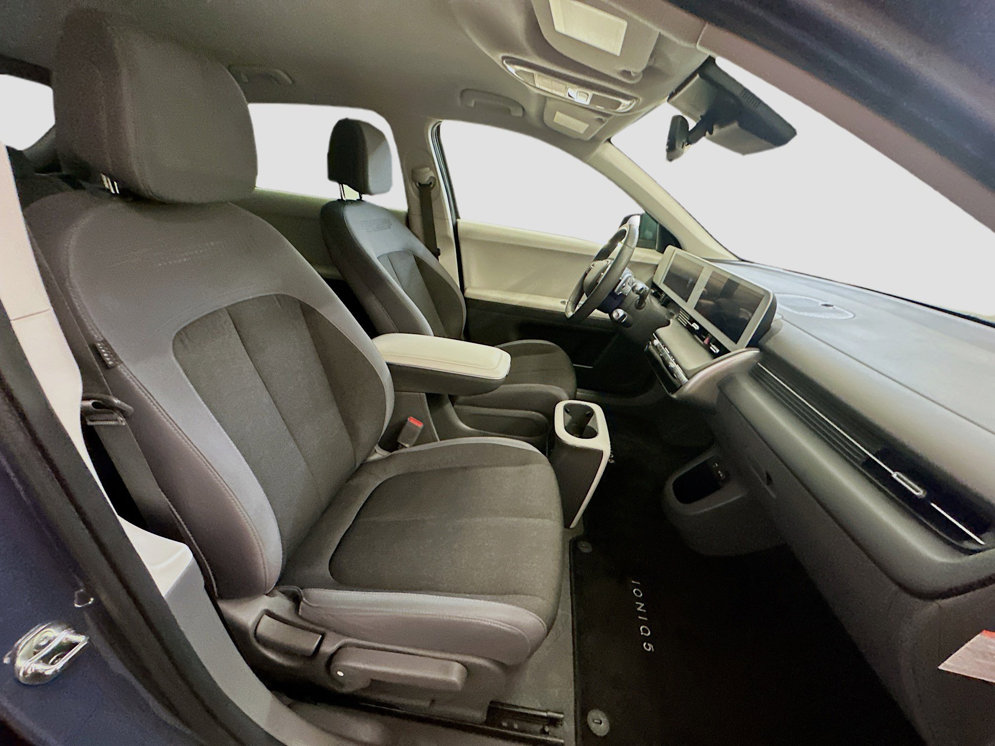 Used 2024 Hyundai Ioniq 5 SEL image 33