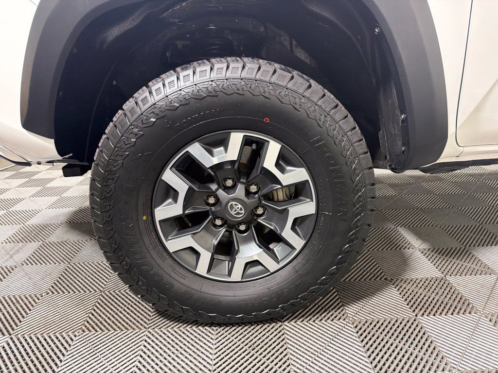 Used 2023 Toyota Tacoma TRD Off-Road AWD/4WD image 27