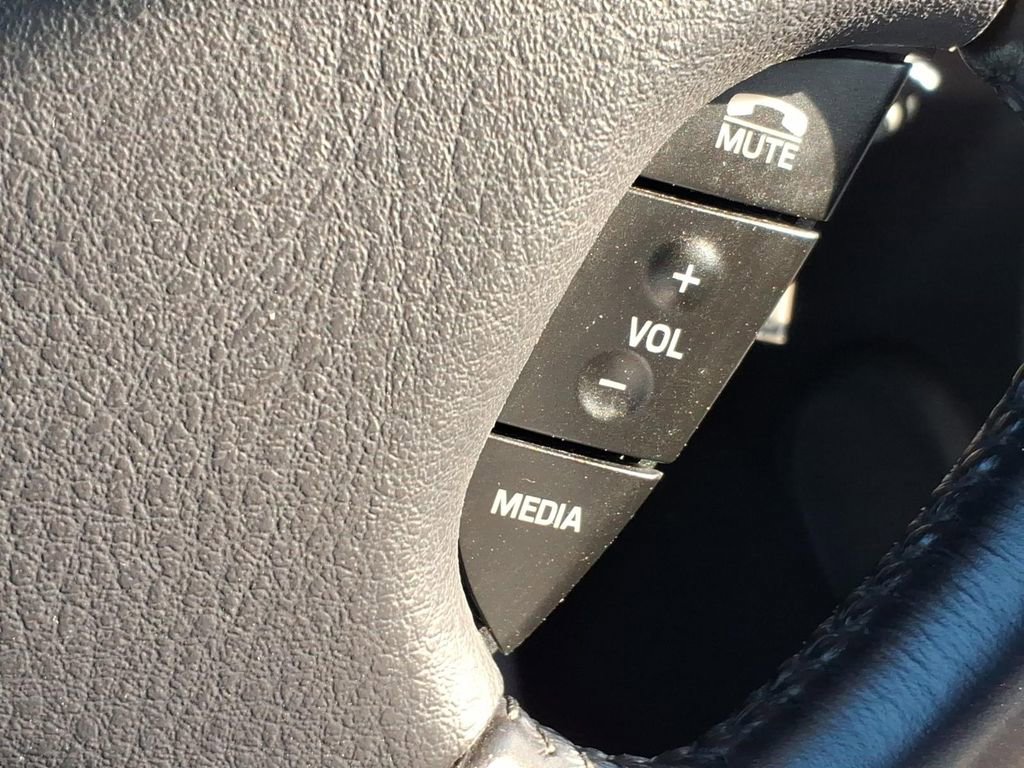 Used 2003 Ford Thunderbird RWD image 17