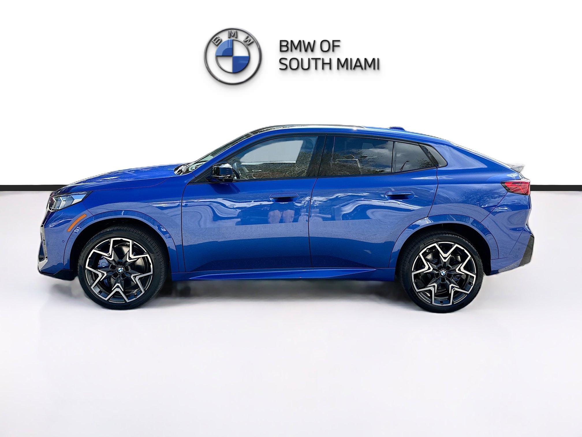 Certified 2025 BMW X2 M35i w/ Premium Package image 4