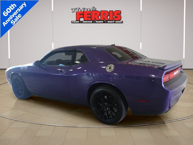 Used 2010 Dodge Challenger R/T RWD image 3