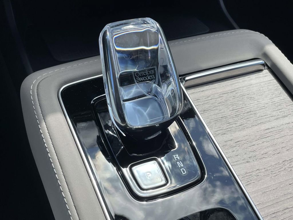New 2026 Volvo XC90 B5 Plus w/ Protection Package Premier AWD/4WD image 20