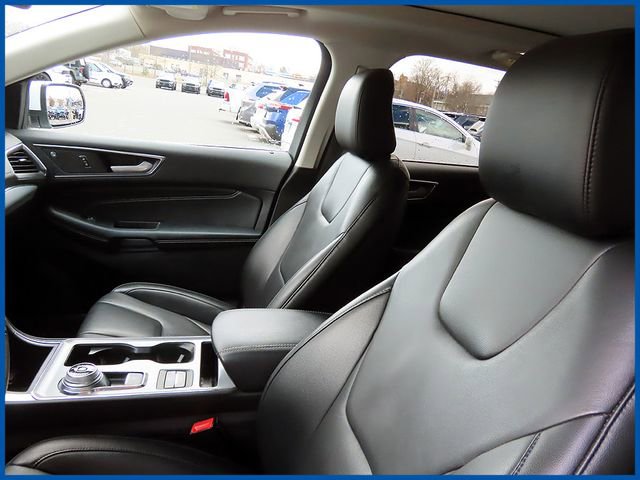 Used 2021 Ford Edge Titanium w/ Class II Trailer Tow Package image 13