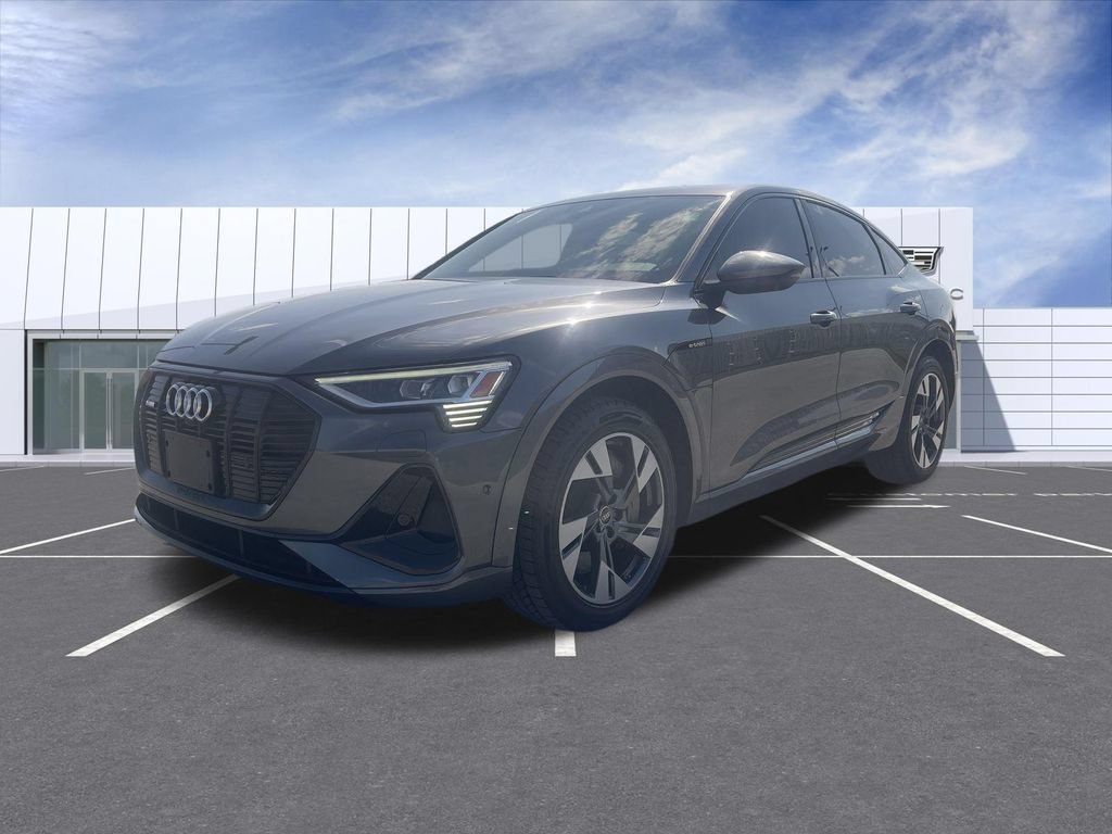 Used 2022 Audi e-tron Premium AWD/4WD image 4