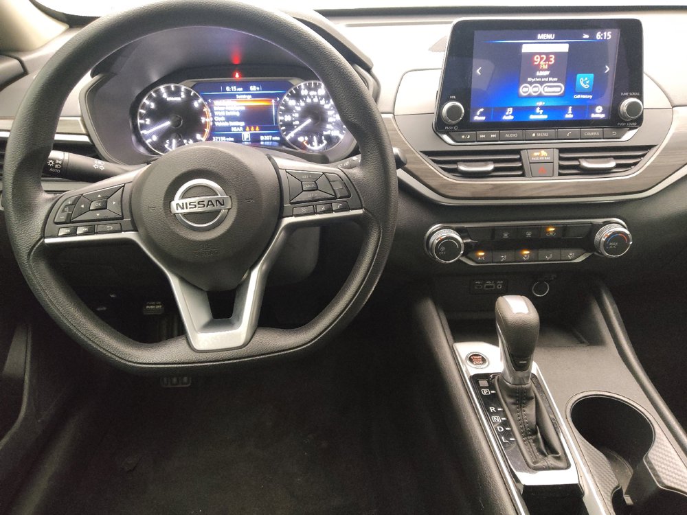 Used 2025 Nissan Altima 2.5 SV FWD image 22