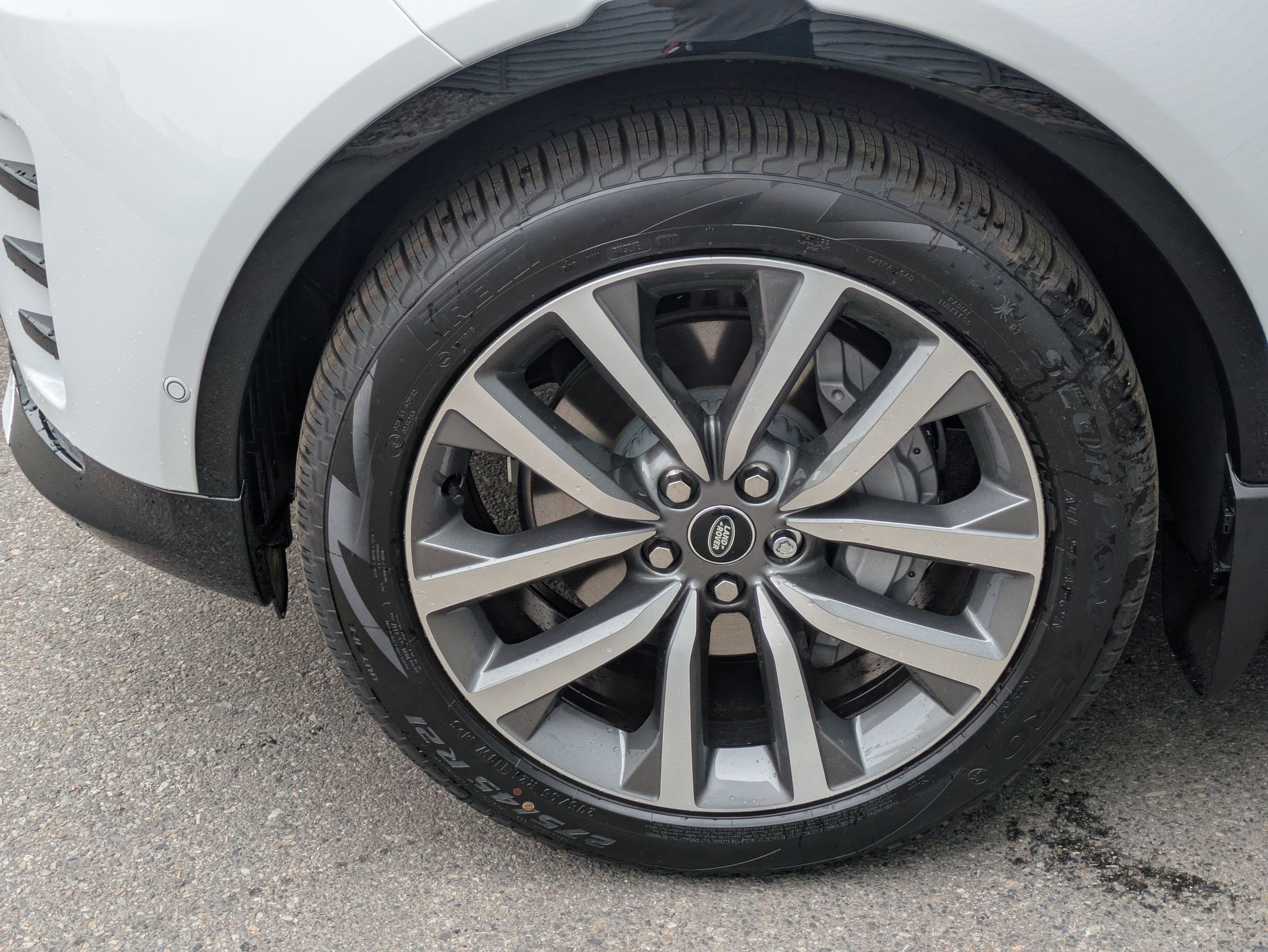 New 2026 Land Rover Discovery Dynamic SE image 11
