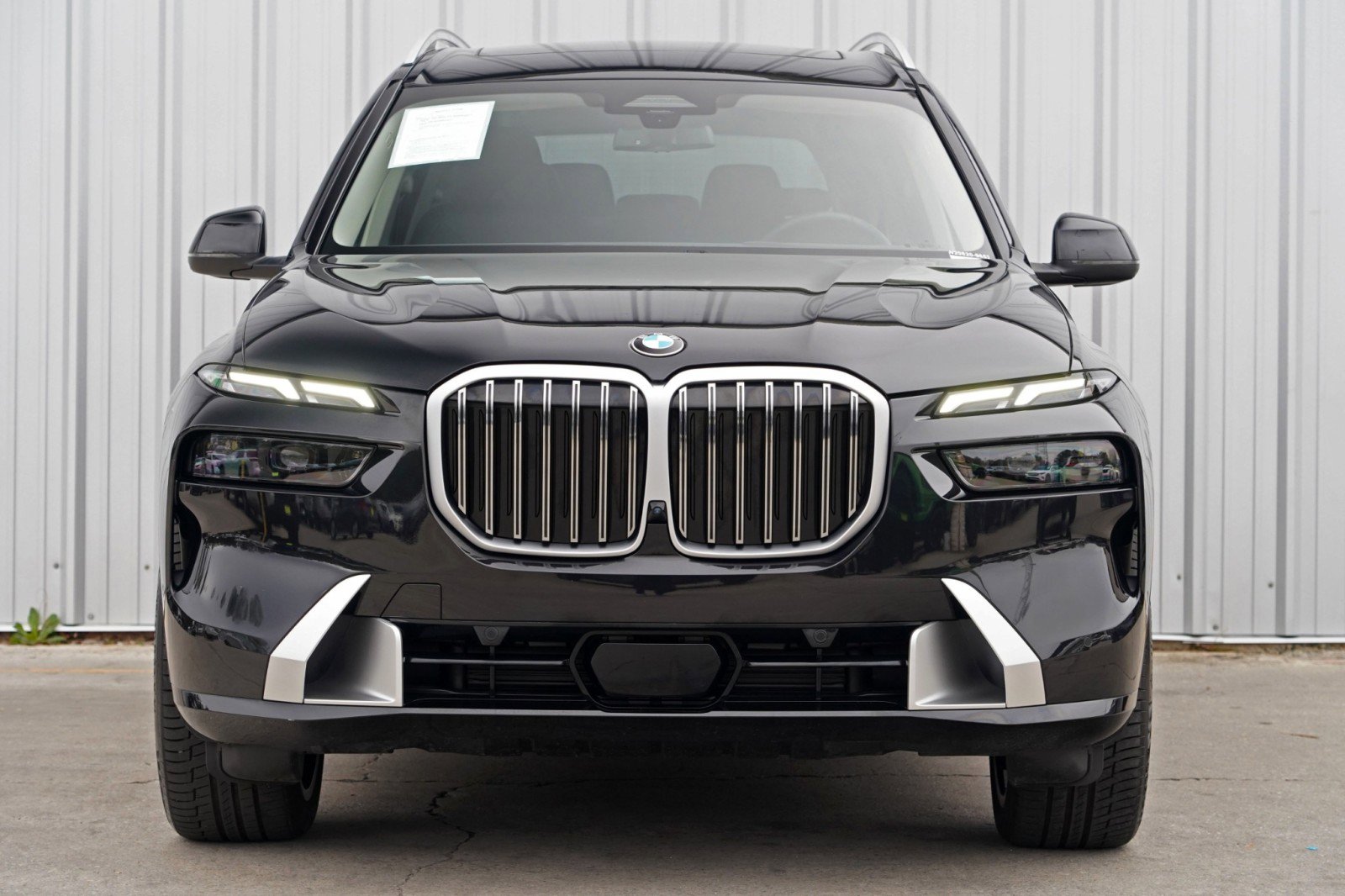 Used 2025 BMW X7 xDrive40i w/ Parking Assistance Package AWD/4WD image 7