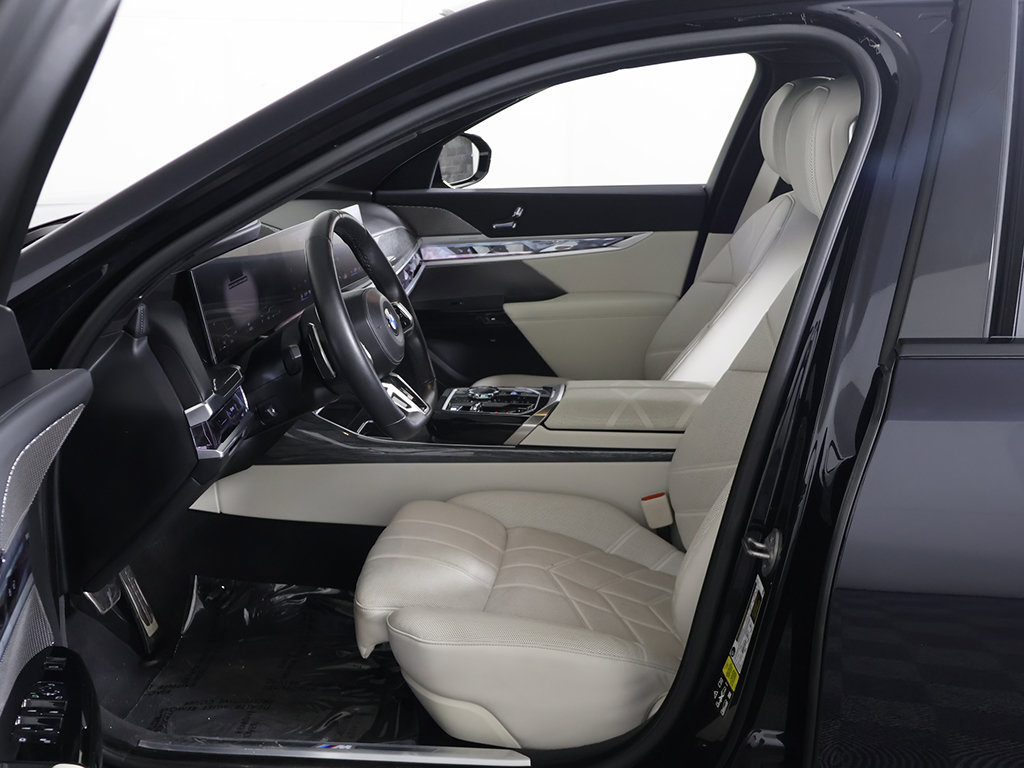 Used 2023 BMW 760i xDrive w/ Luxury Rear Seating Package AWD/4WD image 27