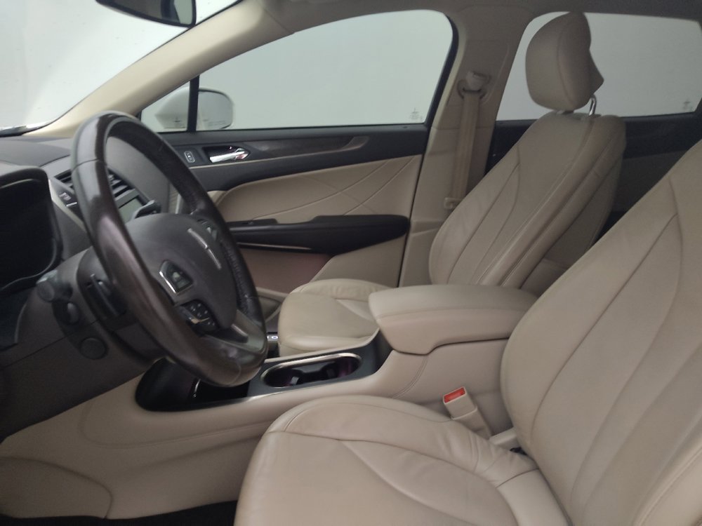 Used 2018 Lincoln MKC Reserve FWD image 17