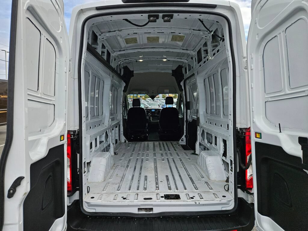 Used 2023 Ford Transit 250 148 High Roof AWD image 11