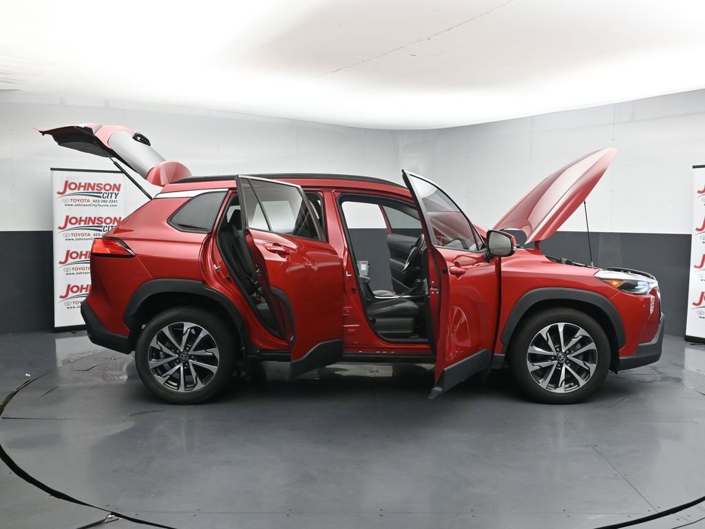 Used 2022 Toyota Corolla Cross XLE FWD image 42