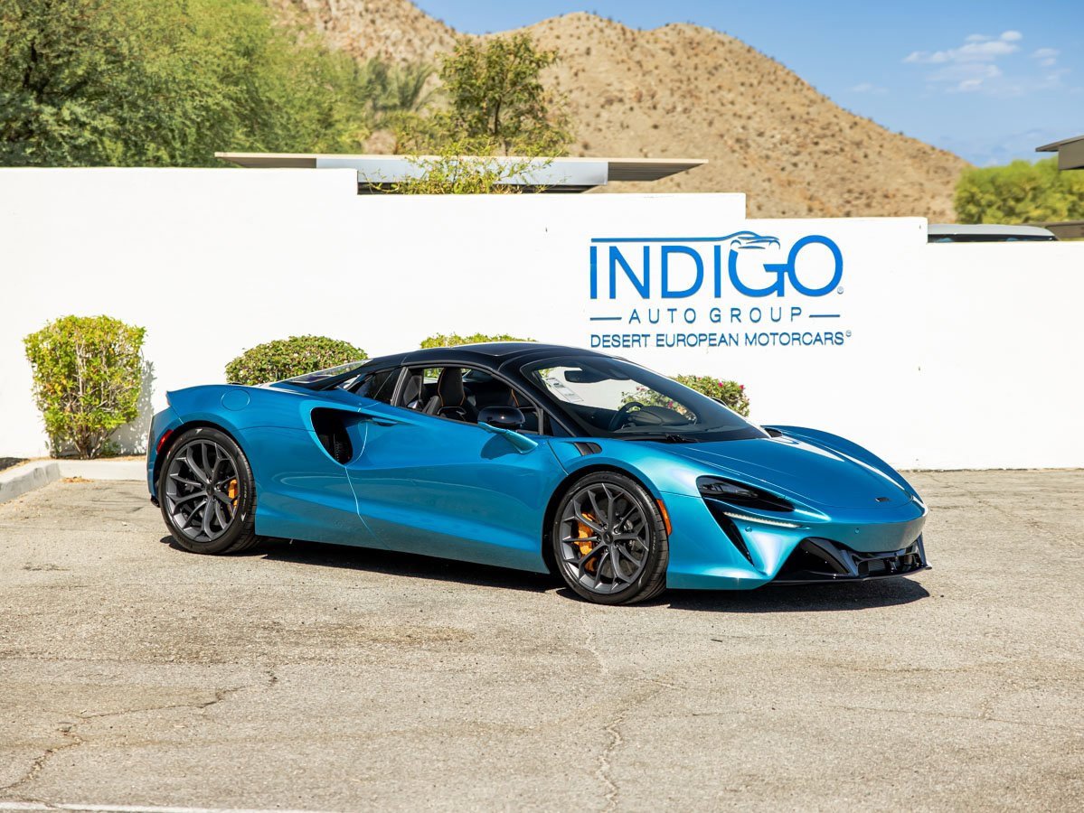 Used 2025 McLaren Artura Spider image 6