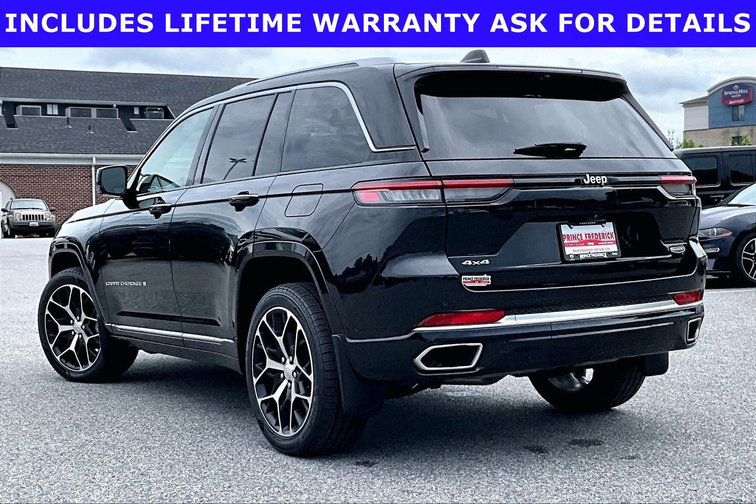 Used 2022 Jeep Grand Cherokee Summit AWD/4WD image 9