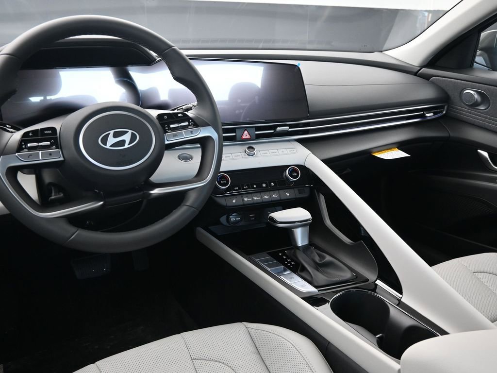 New 2026 Hyundai Elantra Limited image 21