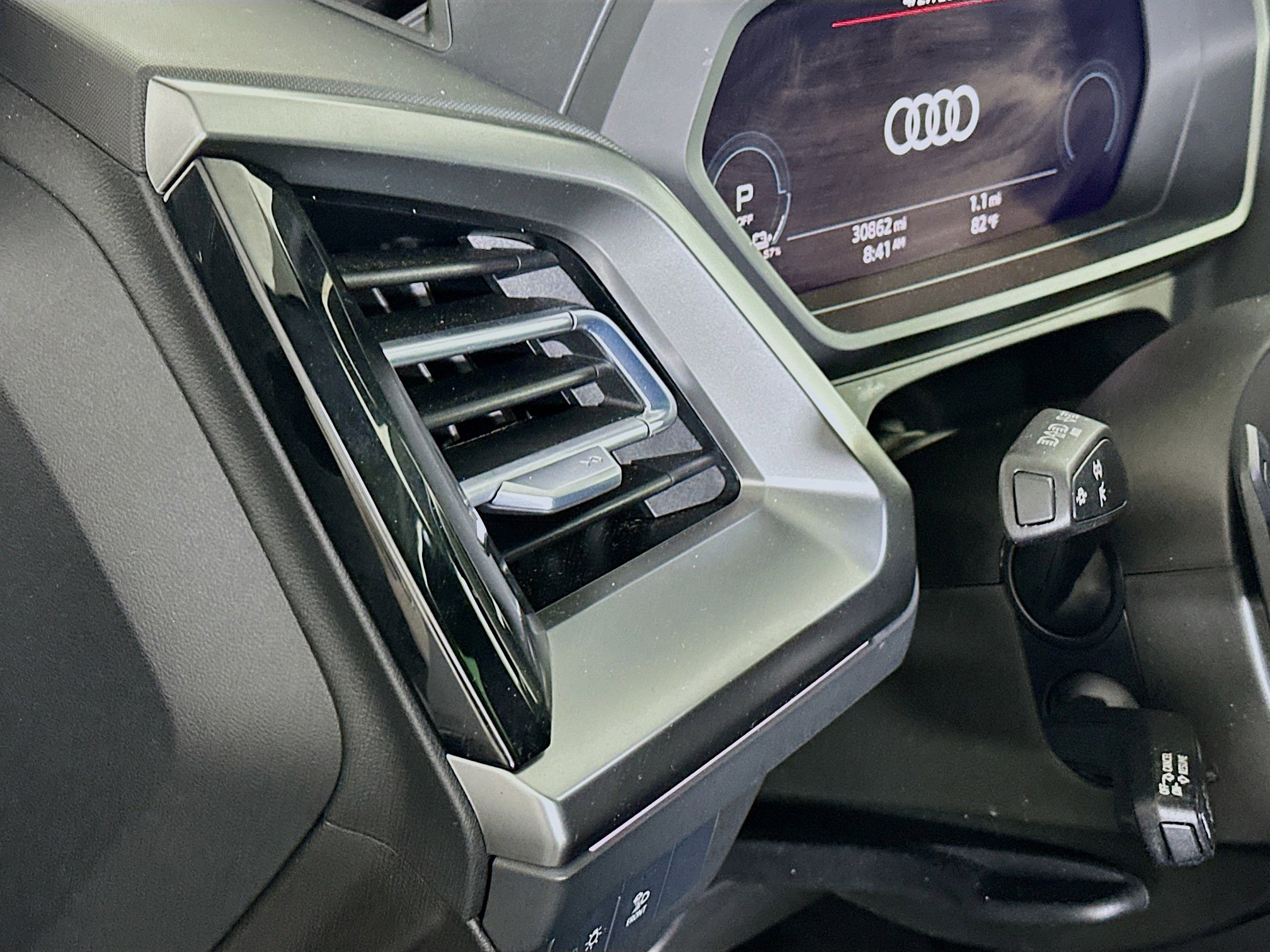 Used 2023 Audi Q4 e-tron Prestige w/ 20" Wheel Package AWD/4WD image 16