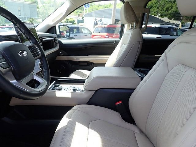 Used 2024 Ford Expedition Limited AWD/4WD image 11