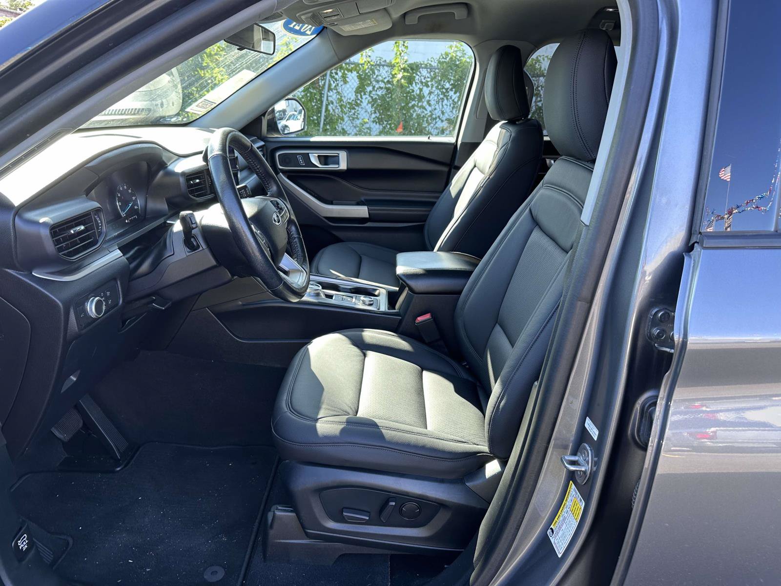 Used 2021 Ford Explorer XLT AWD/4WD image 11