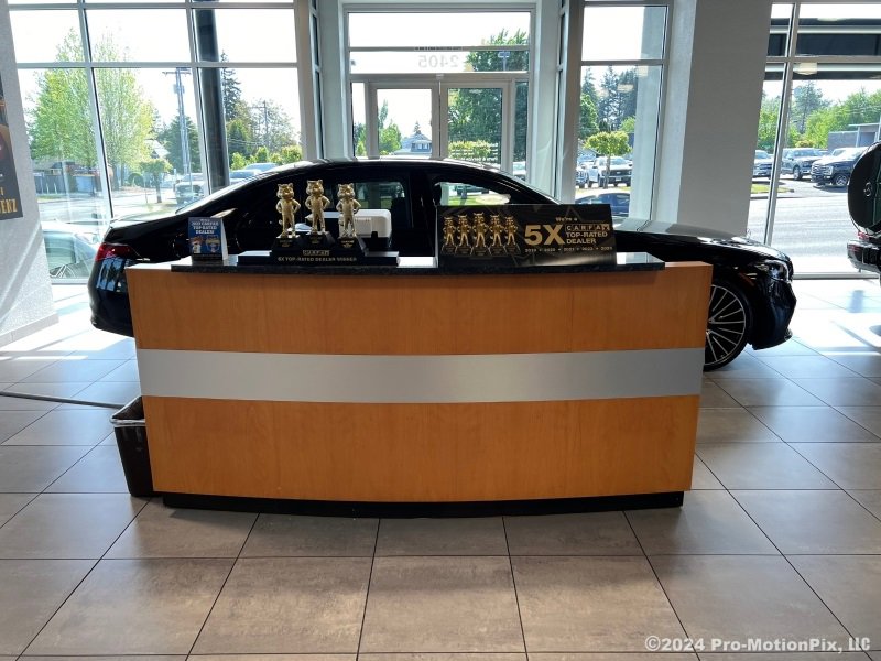 Used 2024 Mercedes-Benz GLB 250 4MATIC image 30