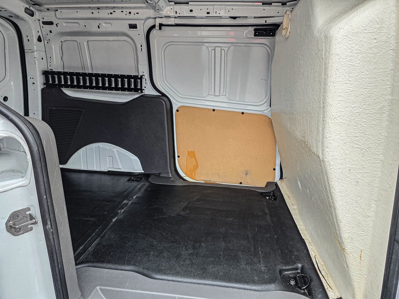 Used 2022 Ford Transit Connect XL image 33