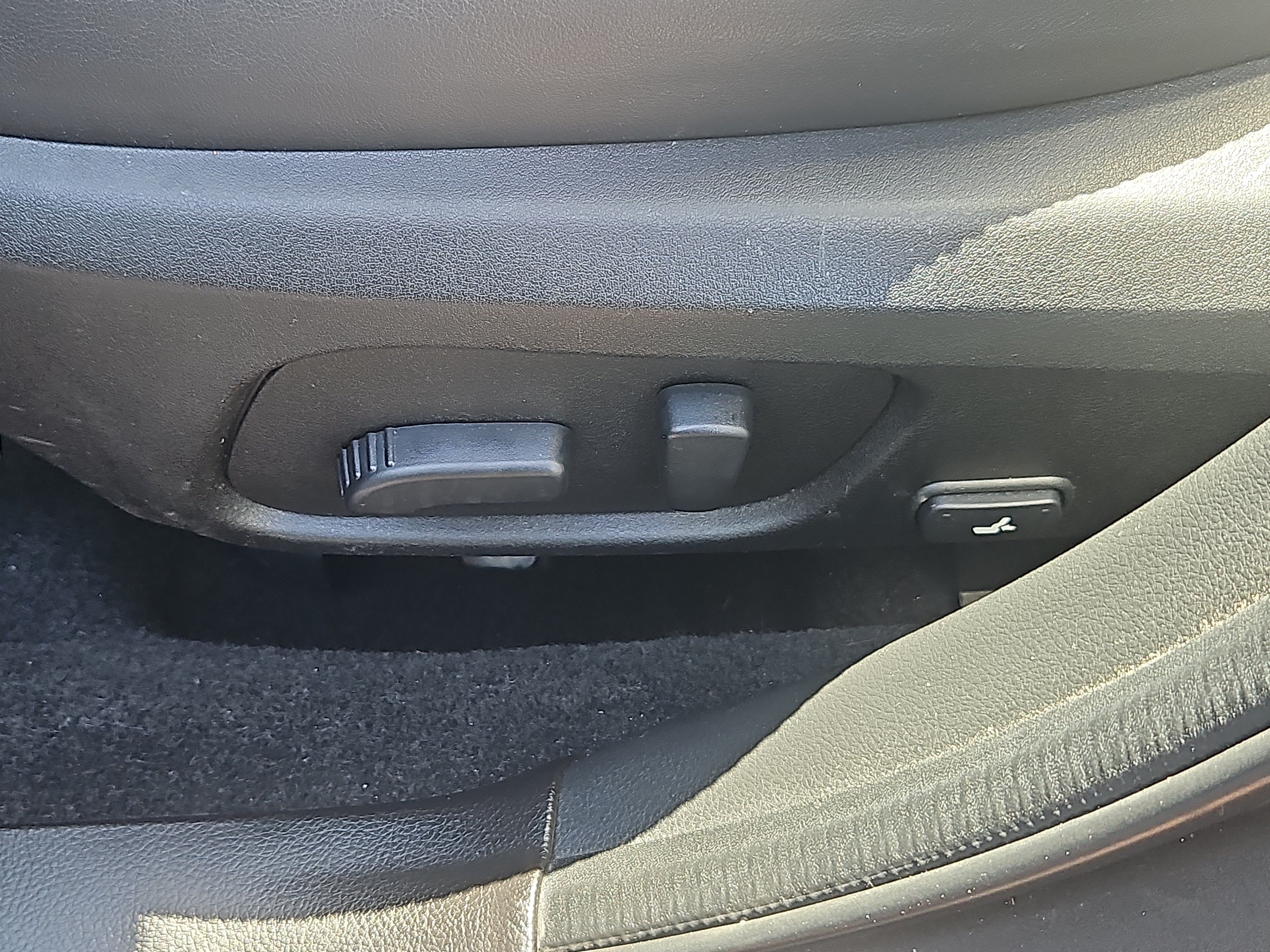 Used 2018 Subaru Forester 2.5i Touring AWD/4WD image 17