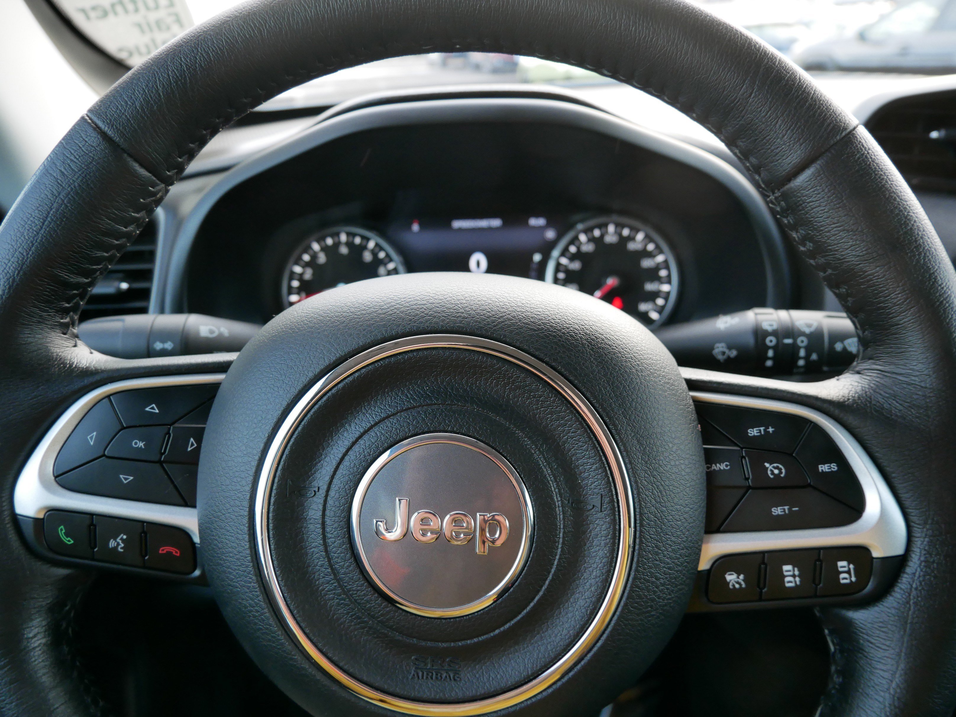 Used 2023 Jeep Renegade Limited image 25