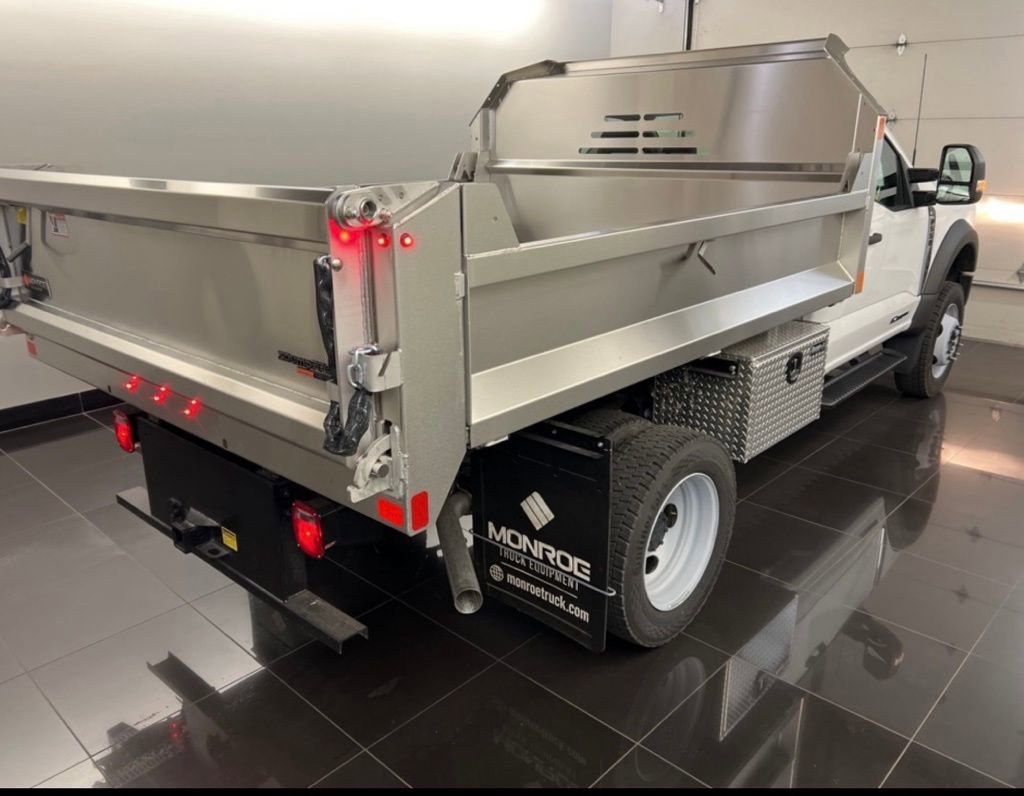 New 2025 Ford F550 4x4 Regular Cab Super Duty image 6