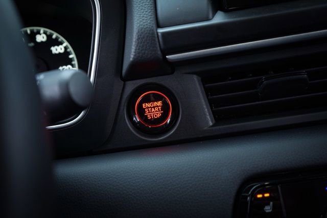 Used 2025 Honda Pilot EX-L image 24