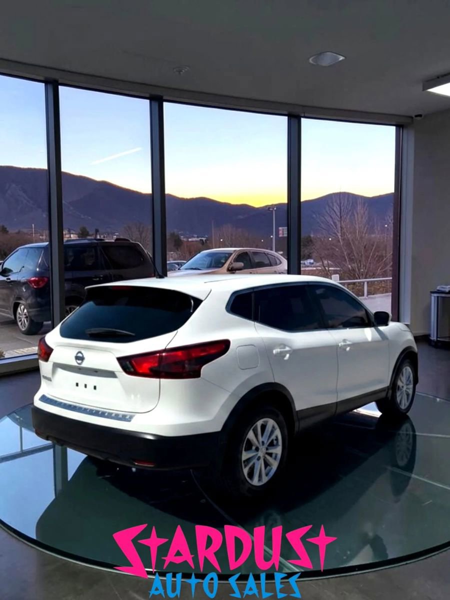 Used 2018 Nissan Rogue Sport S w/ S Appearance Package FWD image 4