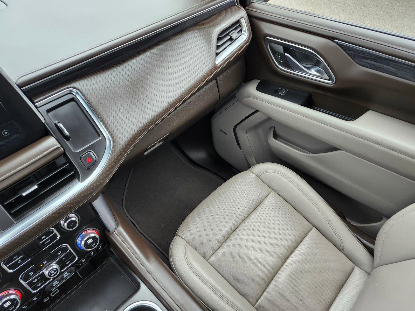 Used 2023 GMC Yukon SLT image 15