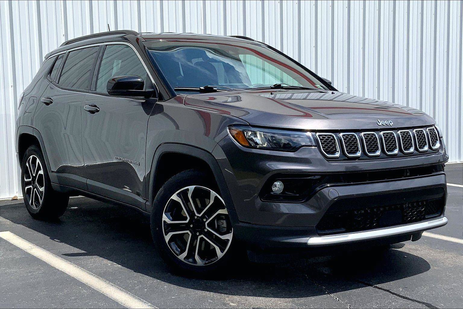 Used 2024 Jeep Compass Limited AWD/4WD image 32
