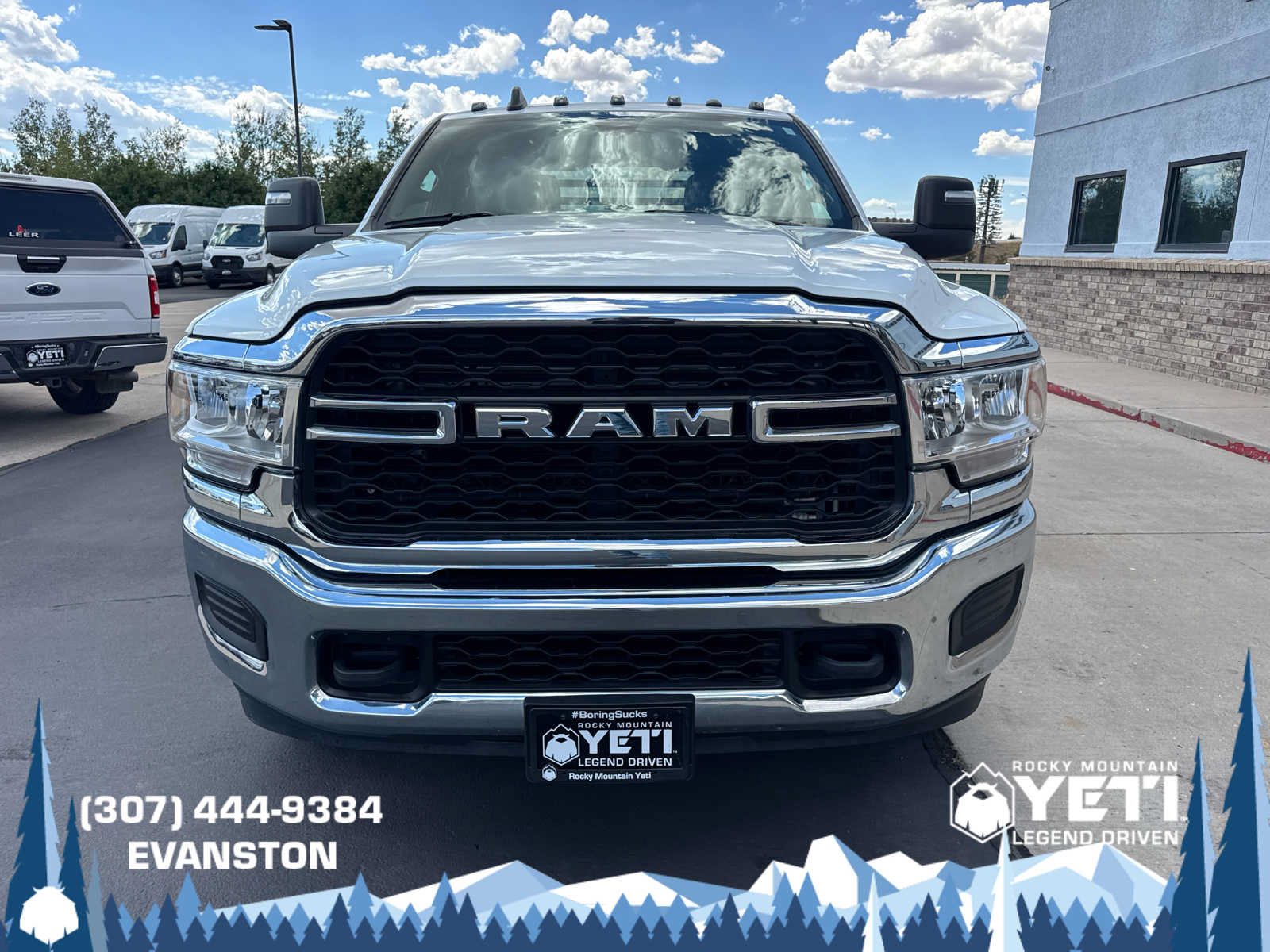 Used 2024 RAM 3500 Tradesman w/ Chrome Appearance Group AWD/4WD image 8