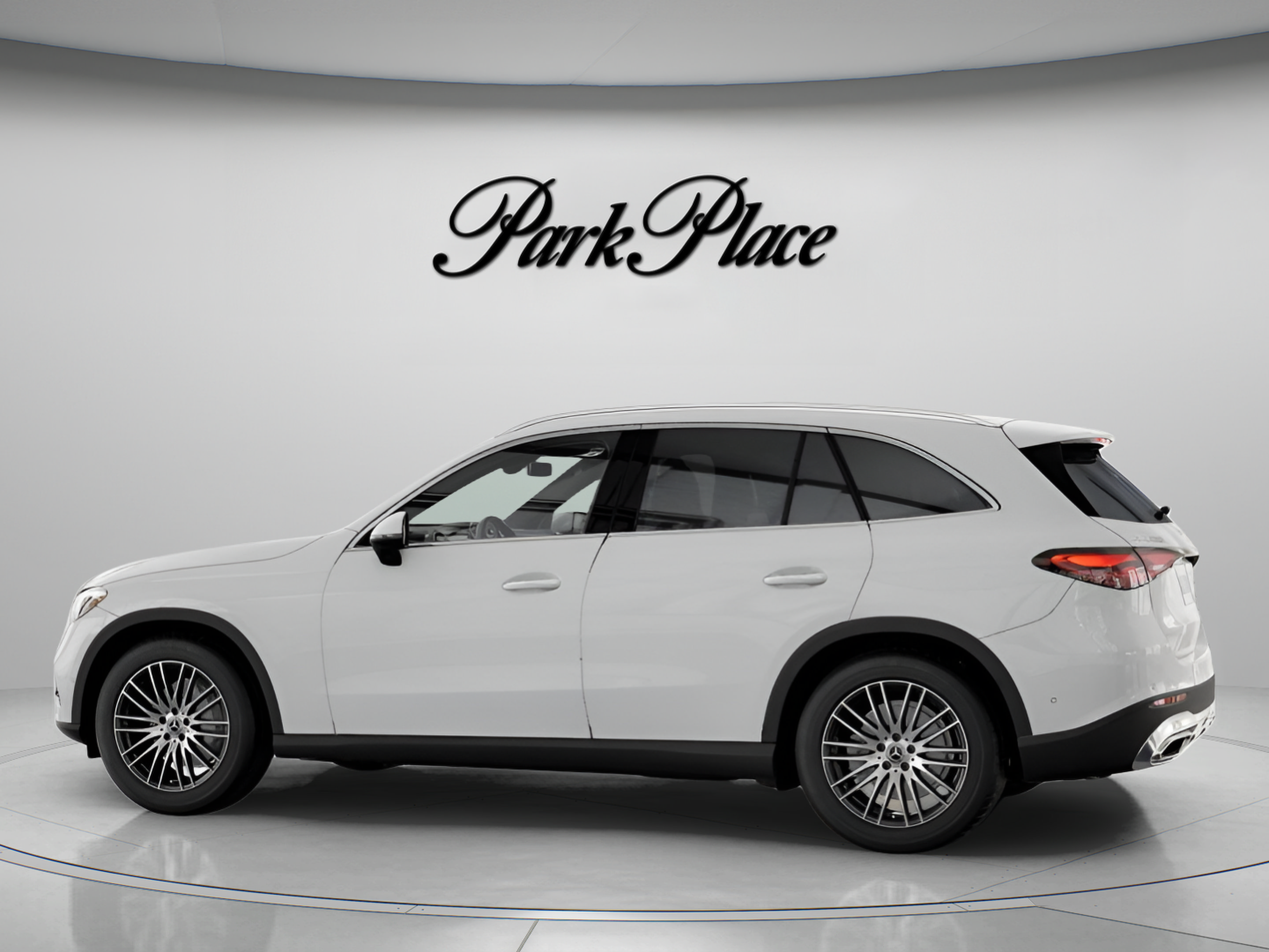 Certified 2026 Mercedes-Benz GLC 300 image 9