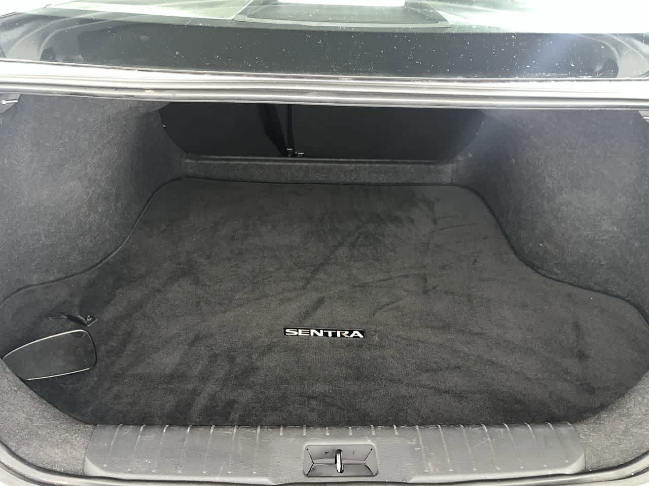 Used 2025 Nissan Sentra SV FWD image 27