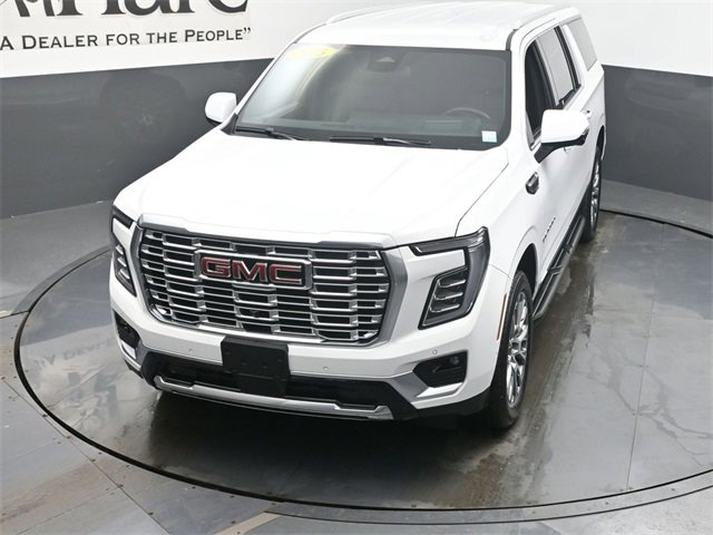 Used 2025 GMC Yukon XL Denali image 46