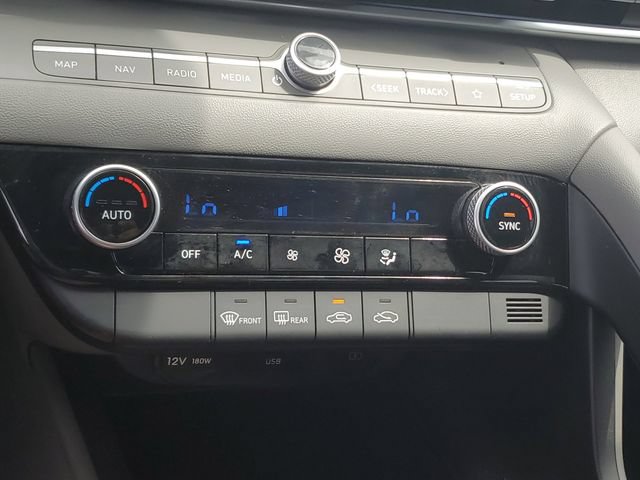 Certified 2024 Hyundai Elantra SEL FWD image 26
