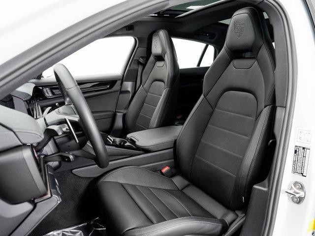Used 2025 Porsche Panamera 4 image 5