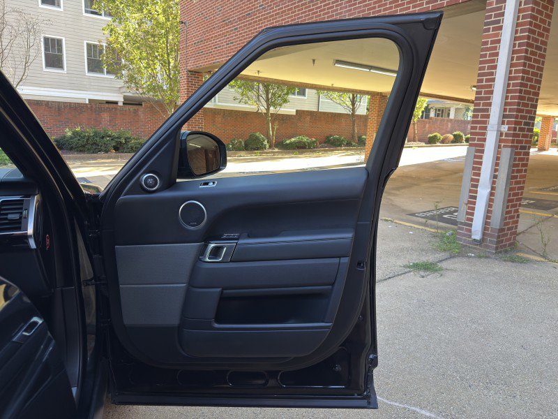 Used 2019 Land Rover Range Rover Sport Autobiography image 12